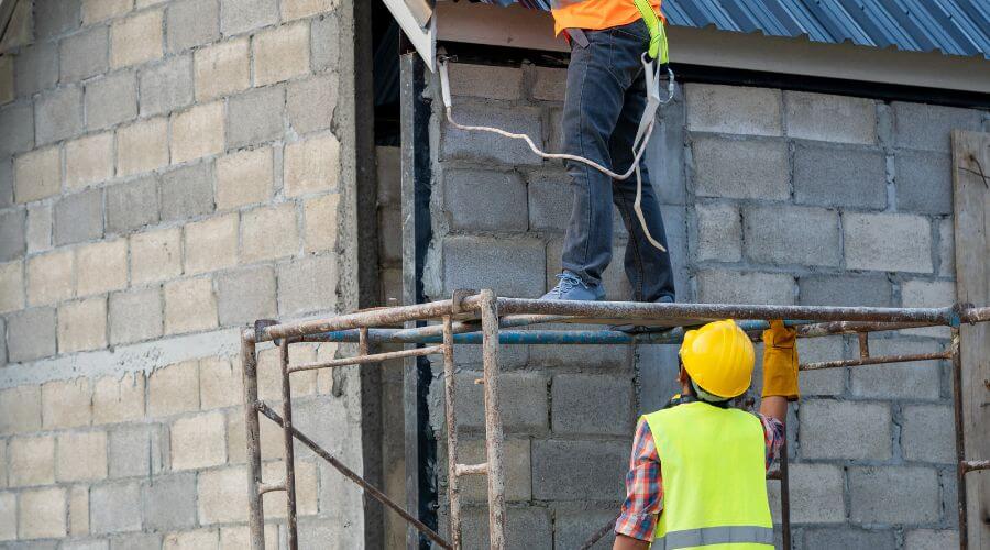 Professional gutter cleaning in Morongo Valley, CA